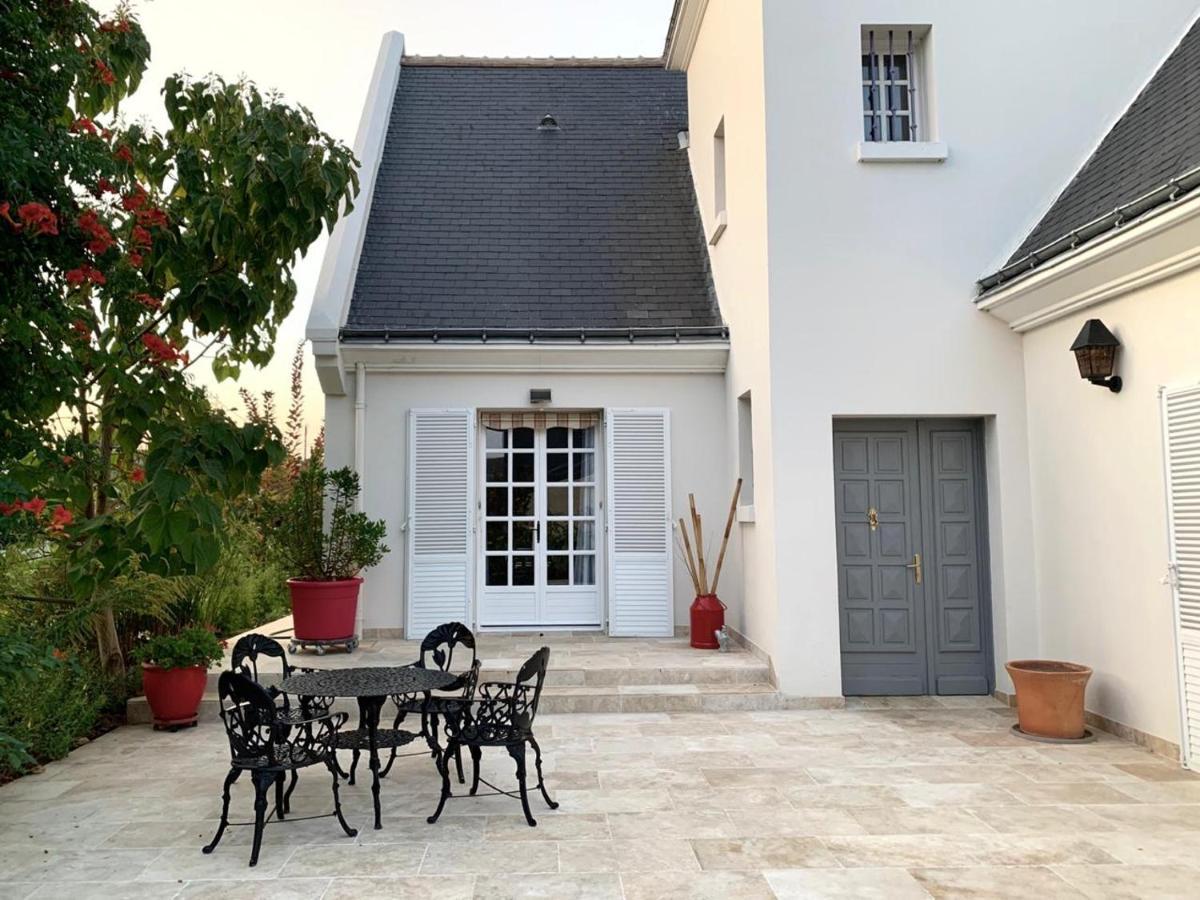 La Tour De Saint Cyr Bed and Breakfast Buitenkant foto